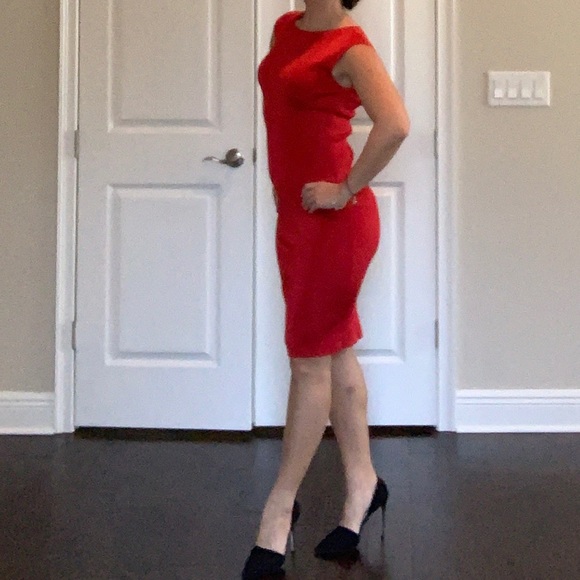 Chic & classic true red Black Label bodycon dress - Picture 3 of 15